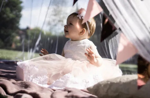 Cô gái gốc Việt đi 99 nước trên thế giới